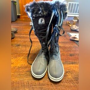 Aleader grey snow boots